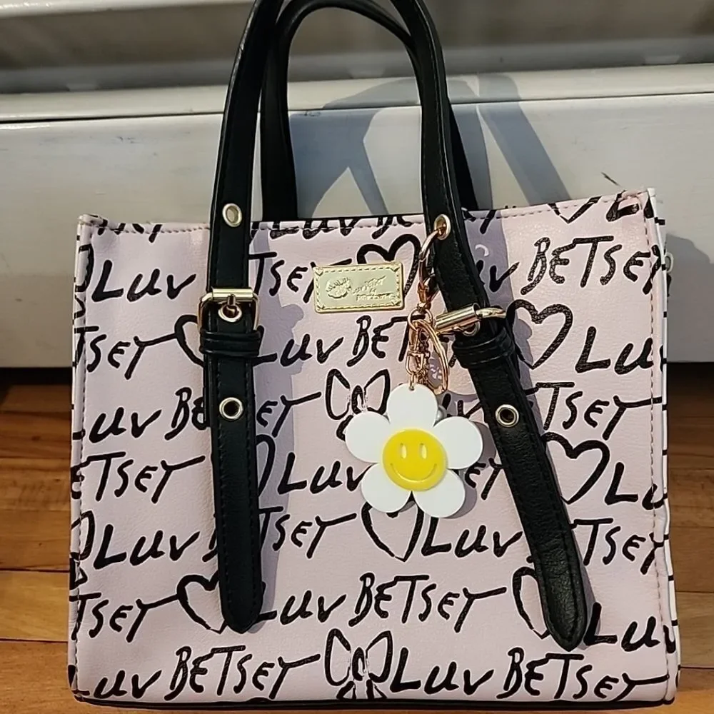Betsey Johnson Pink handbag easter spring purse Flower Floral White Black LUV - Picture 2 of 9